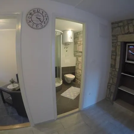 شقة Grgur Ninski - Renovated Stone House Studio *