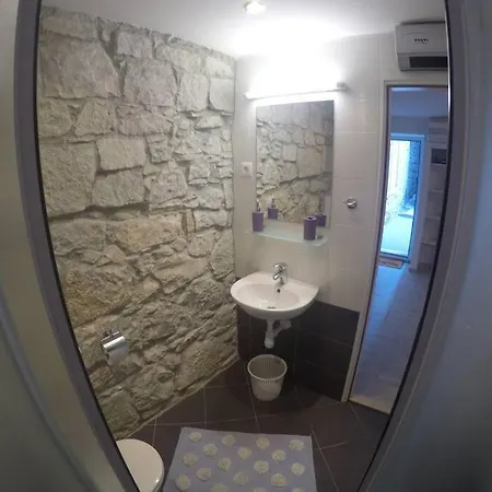 Apartment Grgur Ninski - Renovated Stone House Studio